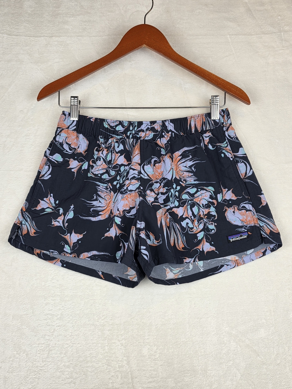 Patagonia Barely Baggies Shorts Womens S Black Floral 2.5 Inch Recycled Nylon